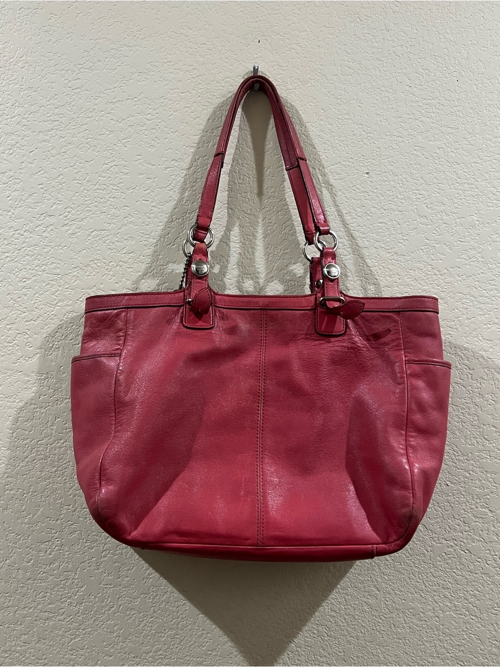 Coach east west gallery Coral pink Leather Tote with Logo Plaque - Picture 3 of 12